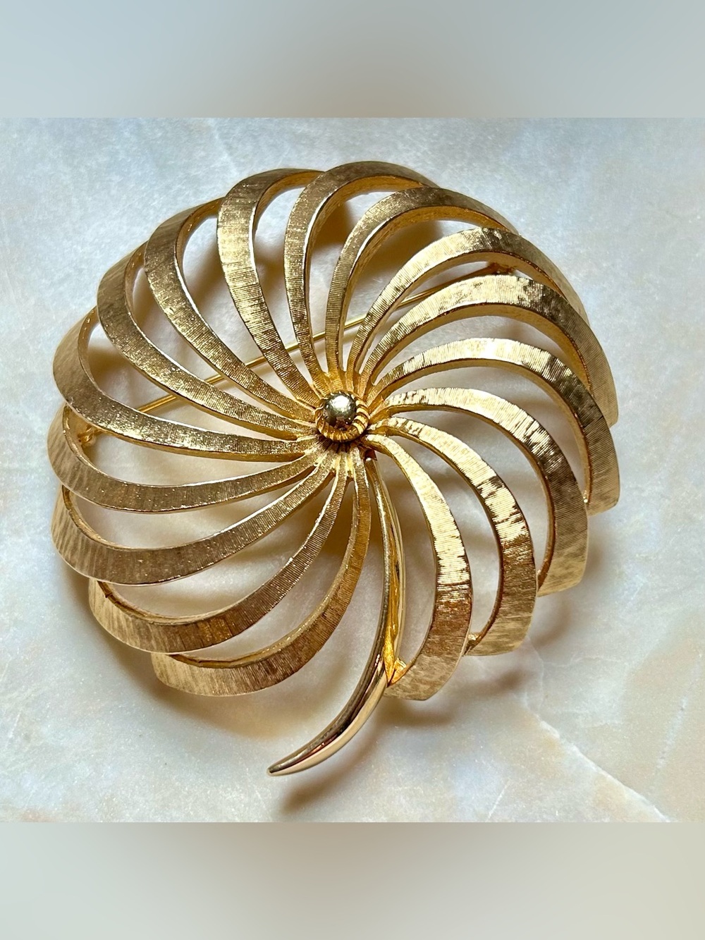 Vintage Monet Signed Gold Swirl Spiral Brooch